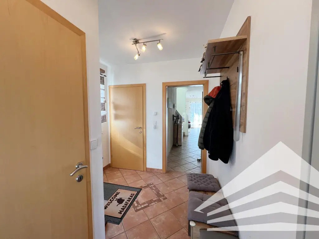 Großzügiges Eckreihenhaus mit Garten & Pool in toller Siedlungslage! 360° Rundgang online!