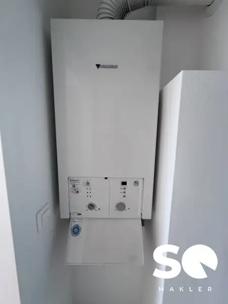 # SQ - HELLE, RUHIGE 2 ZIMMER DG-WOHNUNG INKL. TERRASSE - NÄHE RIVERSIDE - 1230 WIEN - TAG DER OFFENEN TÜR: 31.10.2025 14:00-17:00