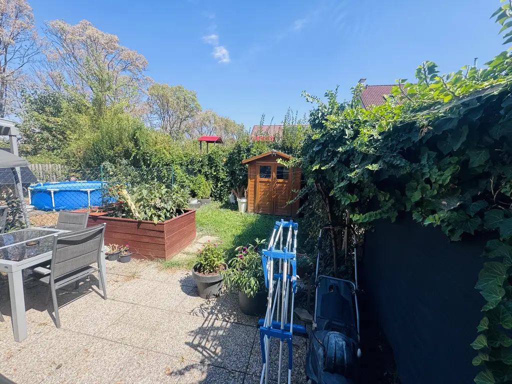 Gepflegtes Reihenhaus mit 4 Zimmer, Garten, Terrasse & Autostellplatz– ideal für Familien