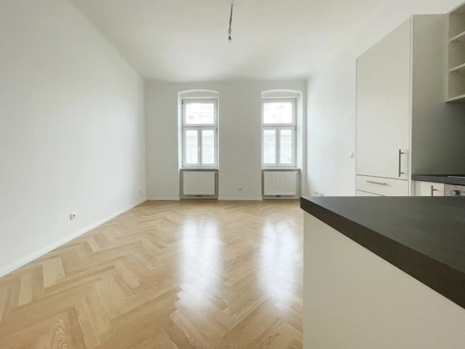 U3 "Hütteldorfer Straße": schön sanierte 2-Zimmerwohnung inkl. neuer Küche