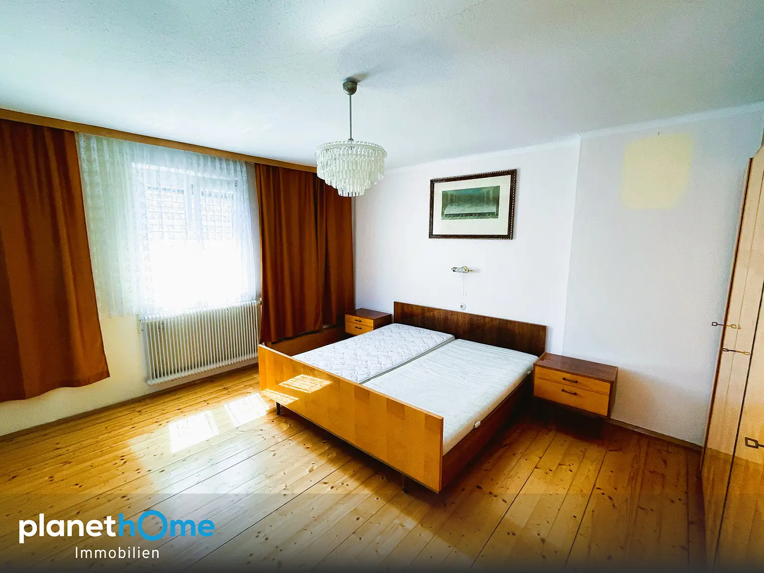 Schlafzimmer 1