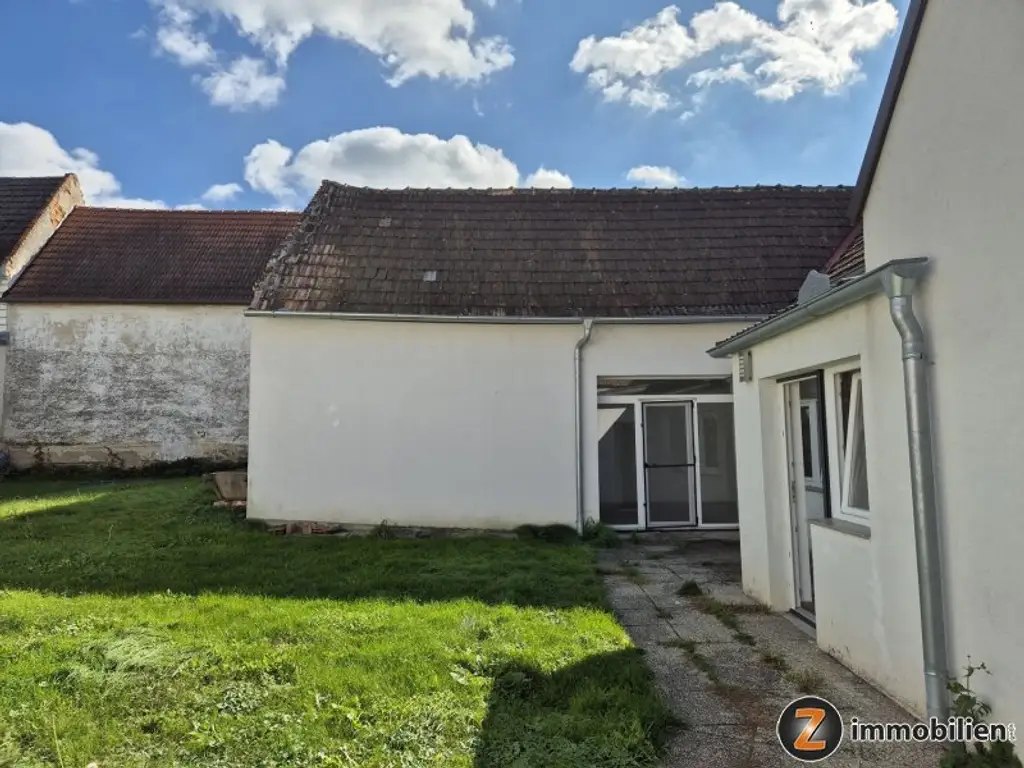 Geräumiges Landhaus mit uneinsehbarem Grundstück