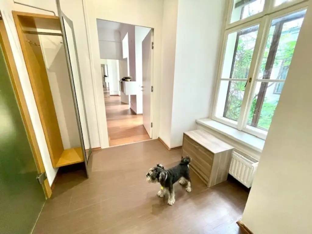 WOHNEN im 7-ten HIMMEL - INNENSTÄDTISCHE EIGENTUMSWOHNUNG- ELEGANTE Klassische Wiener-Altbau-Wohnung mit 2-Zimmern in Top Lage am SPITTELBERG - DURCHHAUS!