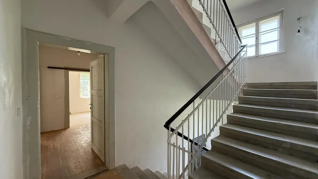 Mehrfamilienhaus mit großem Potenzial – perfekt für Anleger oder große Familien