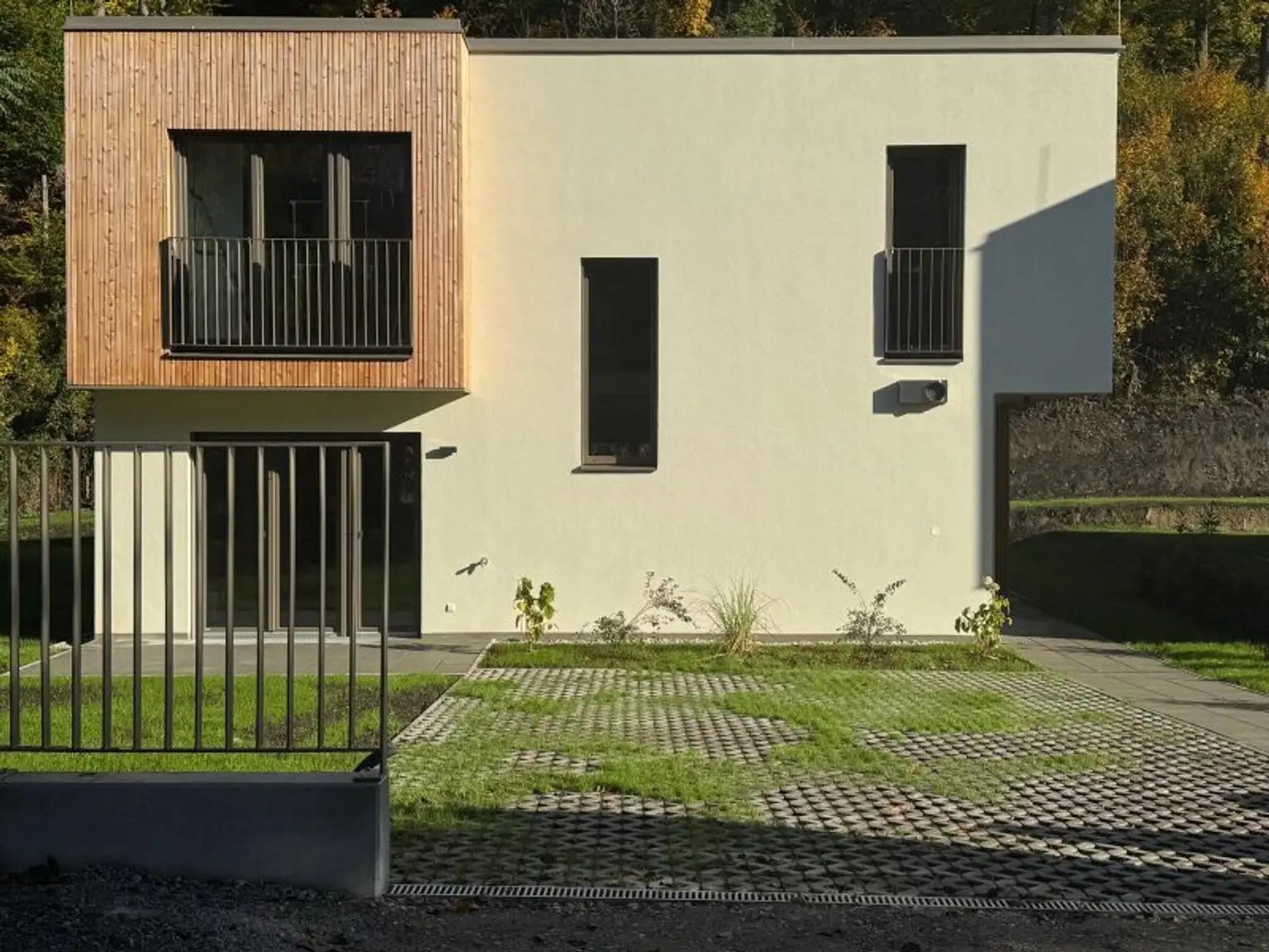 SAGENHAFT - Nachhaltige Massivholz-Einfamilienhäuser