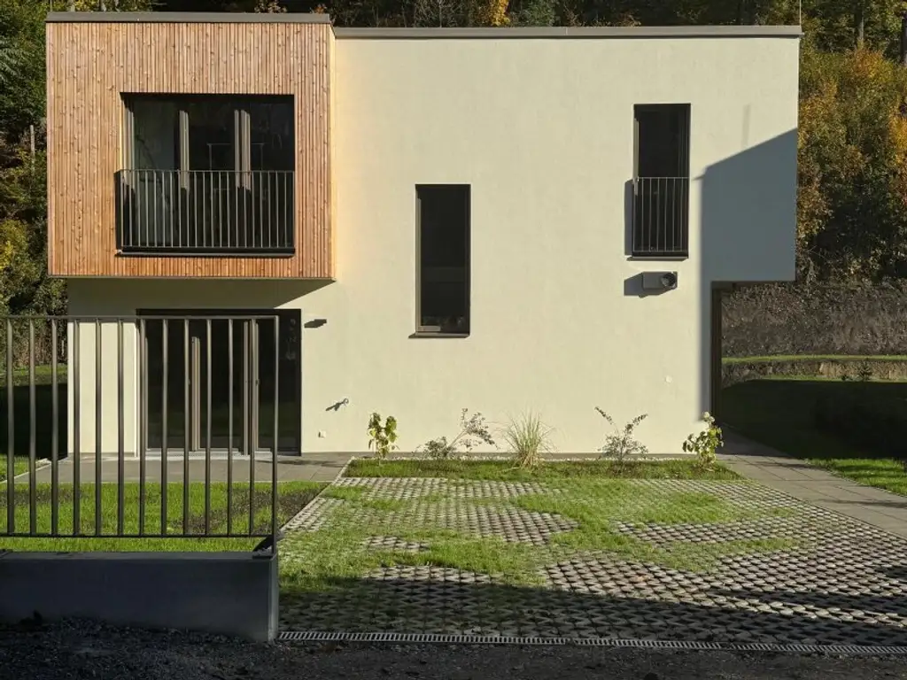 SAGENHAFT - Nachhaltige Massivholz-Einfamilienhäuser