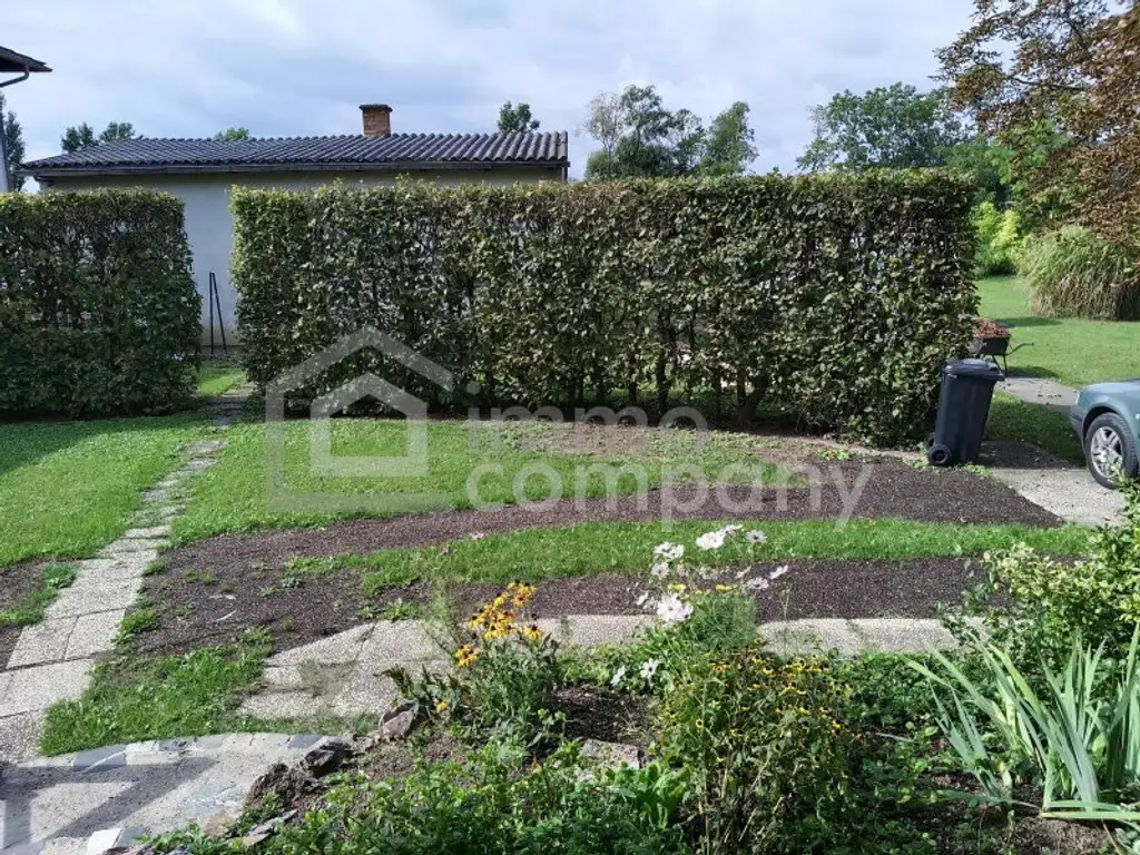 Modernisiertes Einfamilienhaus zum Fertigstellen: Ihr Traumhaus mit riesigem Garten in wunderschöner Lage!