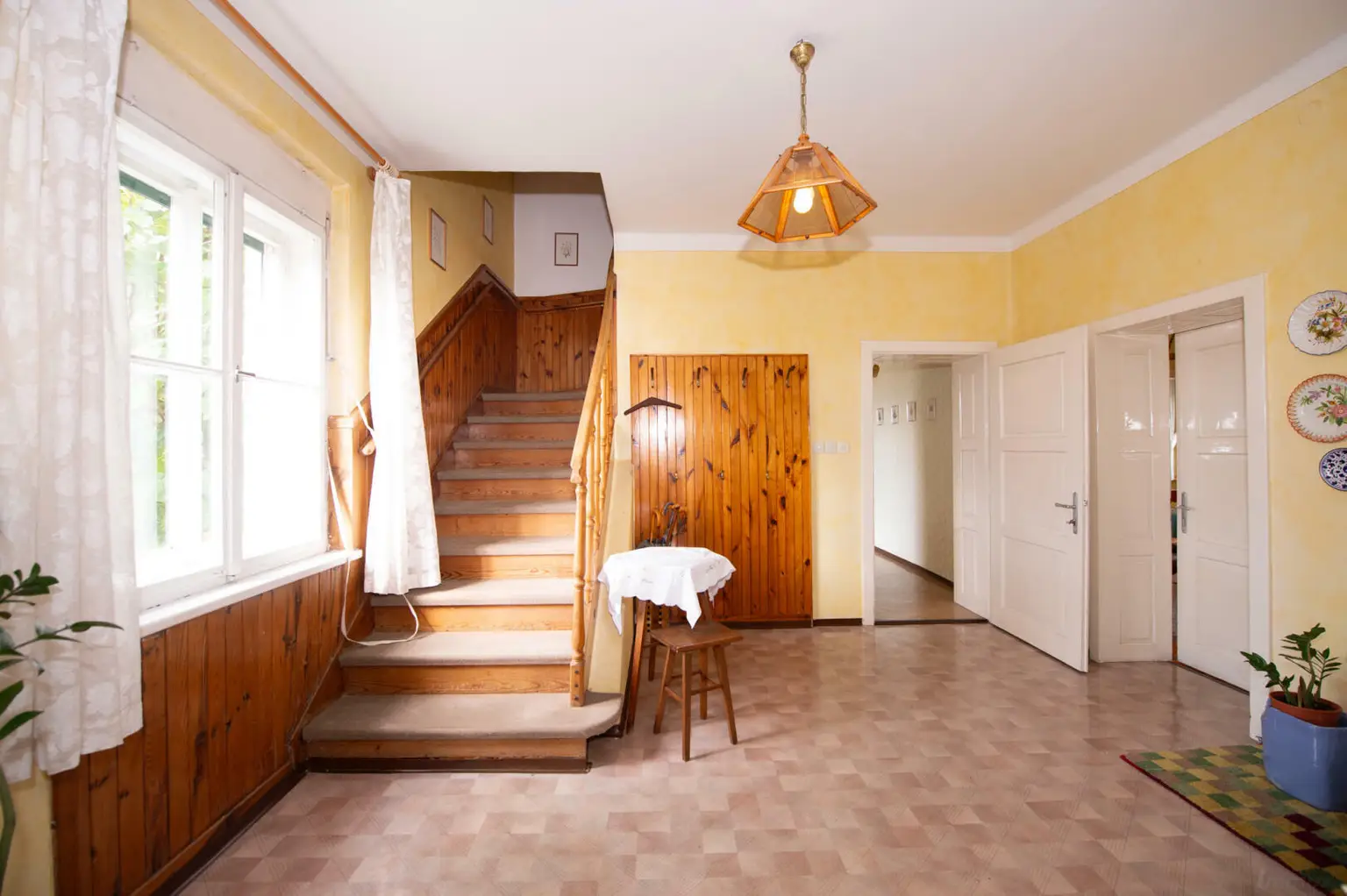 Ein Anwesen voller Möglichkeiten – großzügiges Haus mit Traumgrundstück