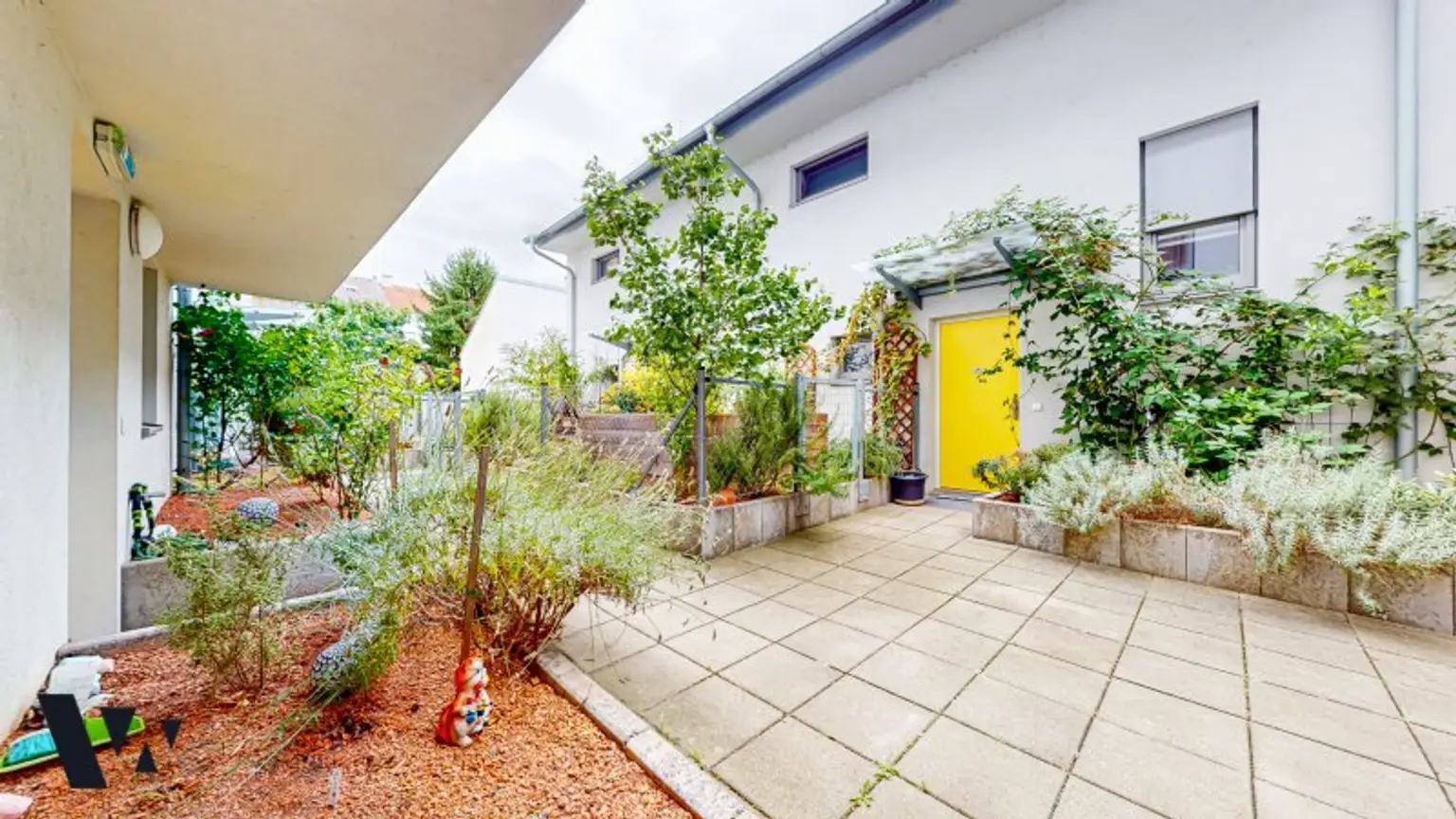 VOLLMÖBLIERTE MAISONETTE MIT LOGGIA IN DONAUSPITAL NÄHE