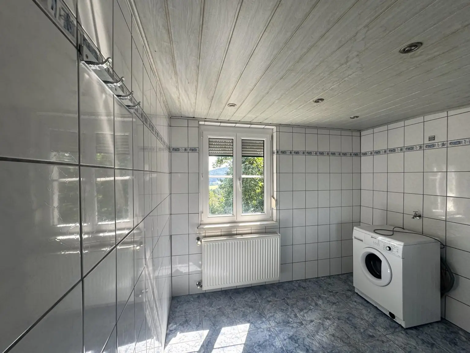 Großzügiges Wohnhaus mit 4 Wohneinheiten in herrlicher Aussichtslage - nähe Graz