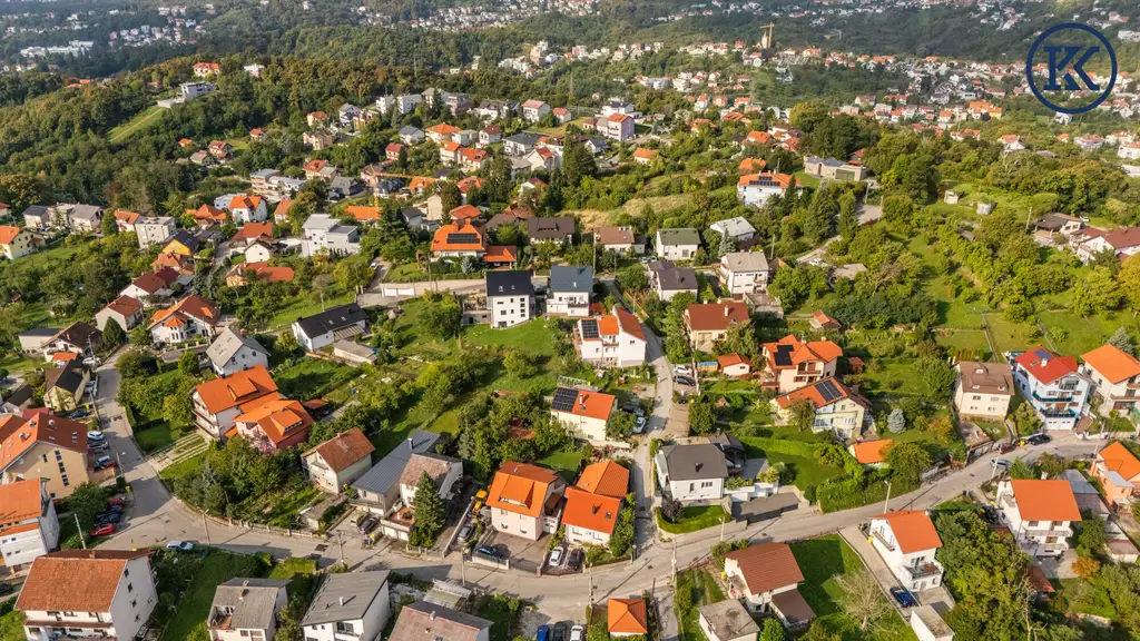 „Projekt nahe Zagreb – direkt bei der Gondel und angrenzend an den Nationalpark“