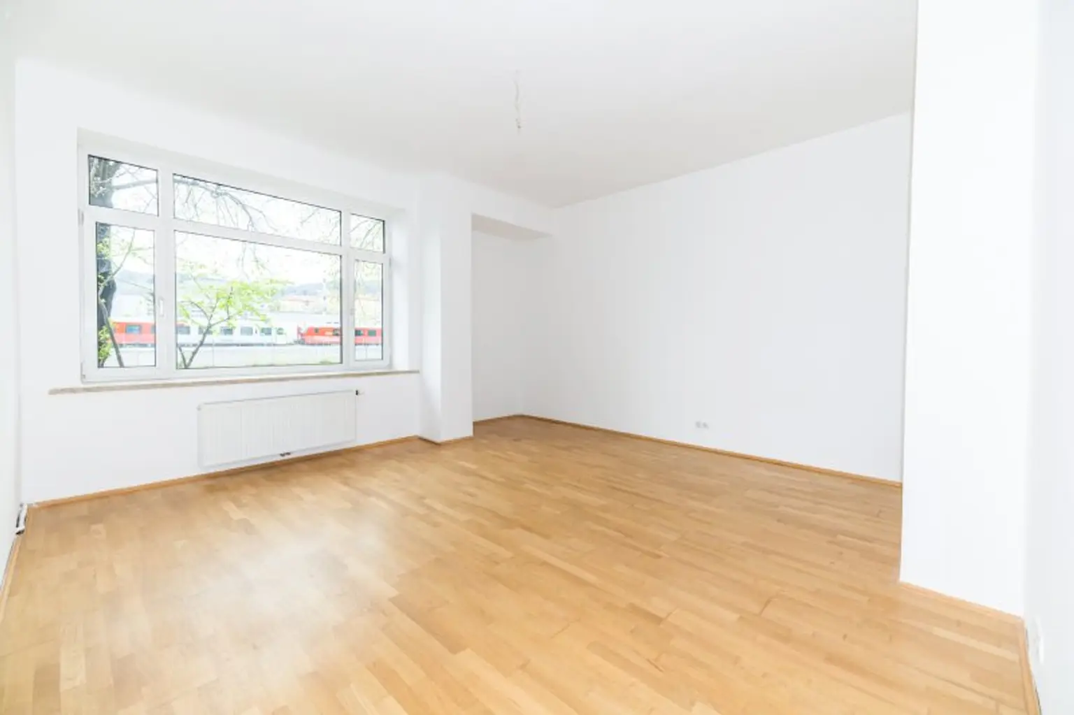 ZEITGEMÄSSES WOHNEN I MODERNE AUSSTATTUNG I HOCHWERTIGE KÜCHE I KLARE LINIEN UND ELEGANTE RAUMAUFTEILUNG I PROJEKT WOHNEN