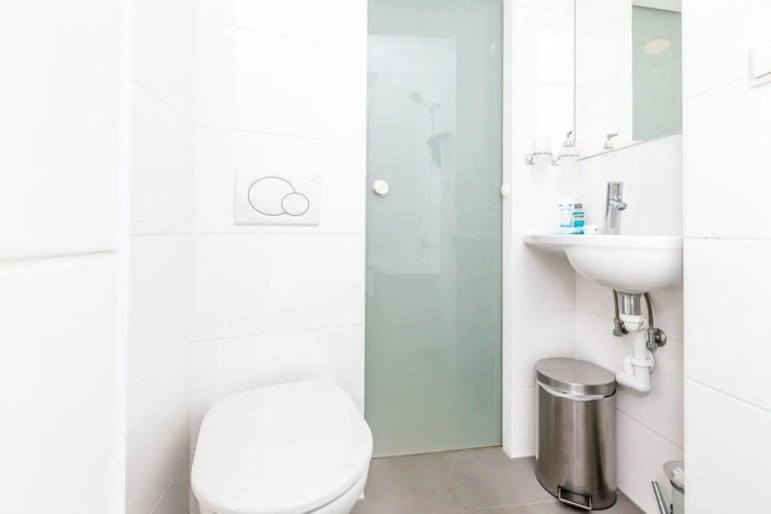 Moderne möblierte 1-Zimmerwohnung im Herzen von Wien - klein aber fein! Miete - All Inclusive!