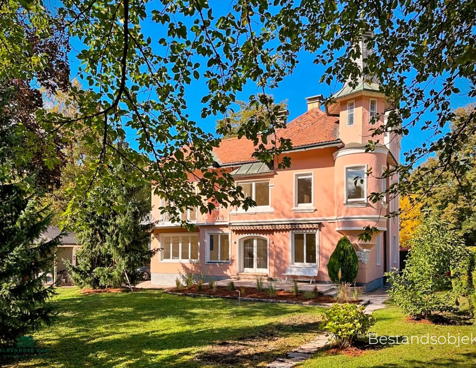Charmante Jahrhundertwende-Villa in zentraler Stadtlage