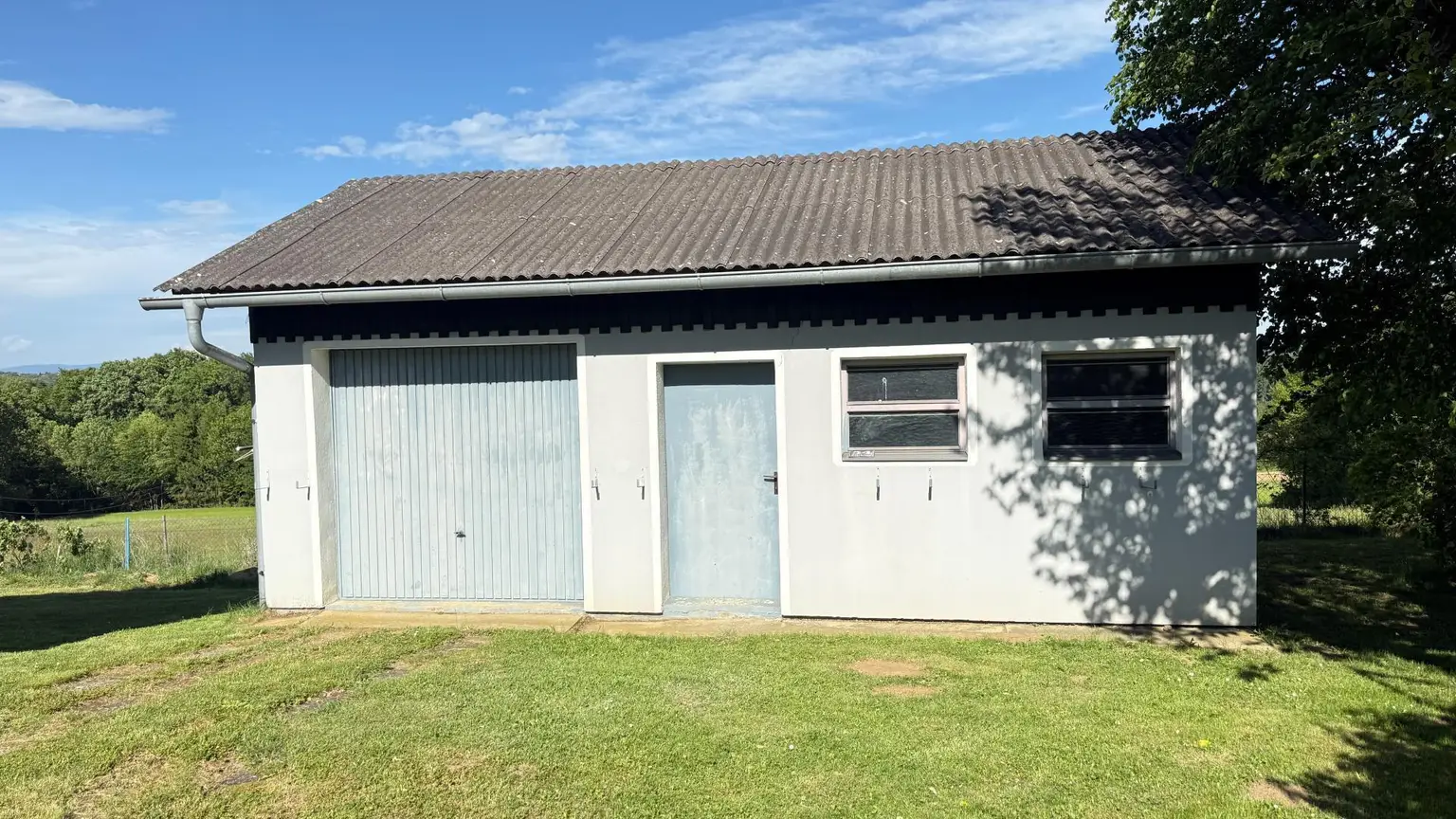 Garage mit Nebenraum