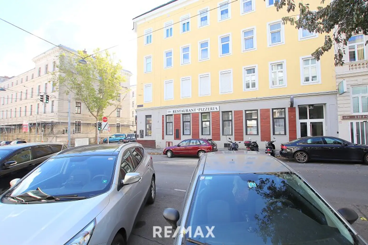 Wunderschöne Altbauwohnung - 2 Zimmer mit perfektem Grundriss, barrierefrei!