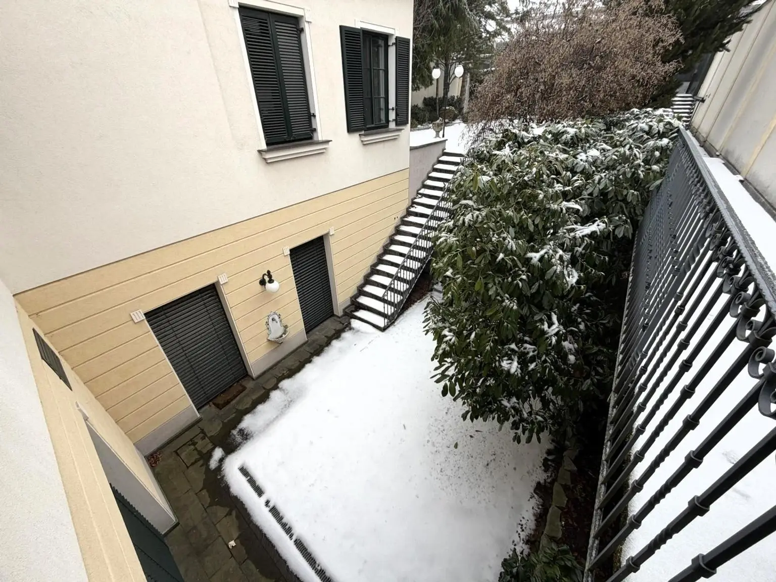 Innengarten, Aufgang vom Indoorpool