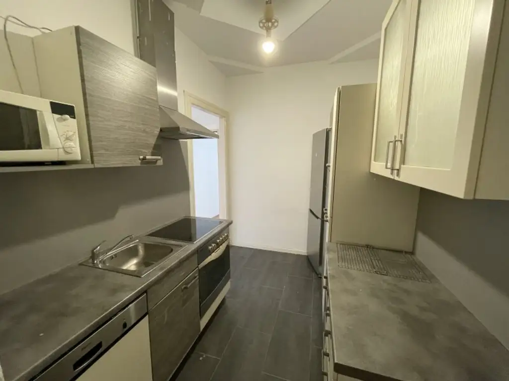 CHARMANTER UND HELLER 2,5-ZIMMER ALTBAU NÄHE SCHMELZ/SCHÖNBRUNN/U3-JOHNSTRASSE!