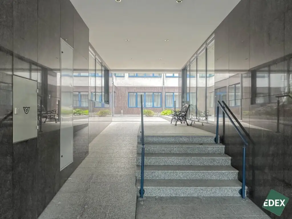 Erstbezug | Rohbau-Büro auf zwei Ebenen im Dachgeschoss mit Gestaltungsspielraum