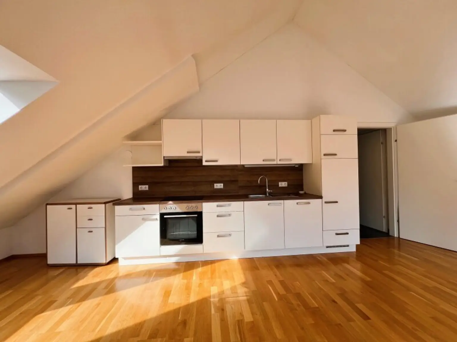 Sulz im Wienerwald- moderne Dachgeschosswohnung am Speckgürtel von Wien!