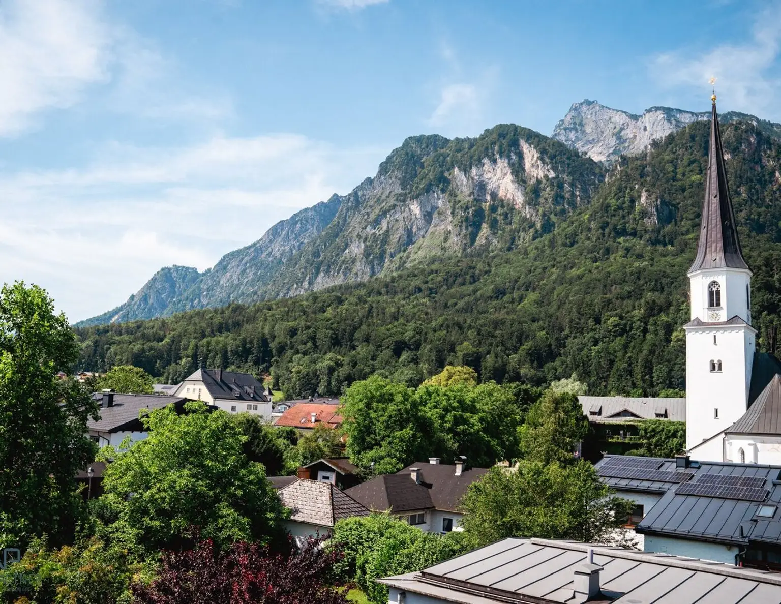 Helle 3-Zimmer-Dachgeschosswohnung mit Bergblick und Wintergarten in ruhiger Lage von Grödig