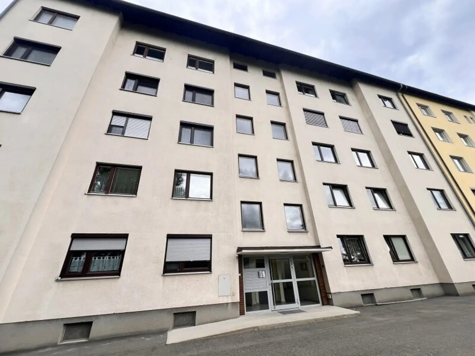 klimatisierte, barrierefreie ETW mit Lift in der Stadt