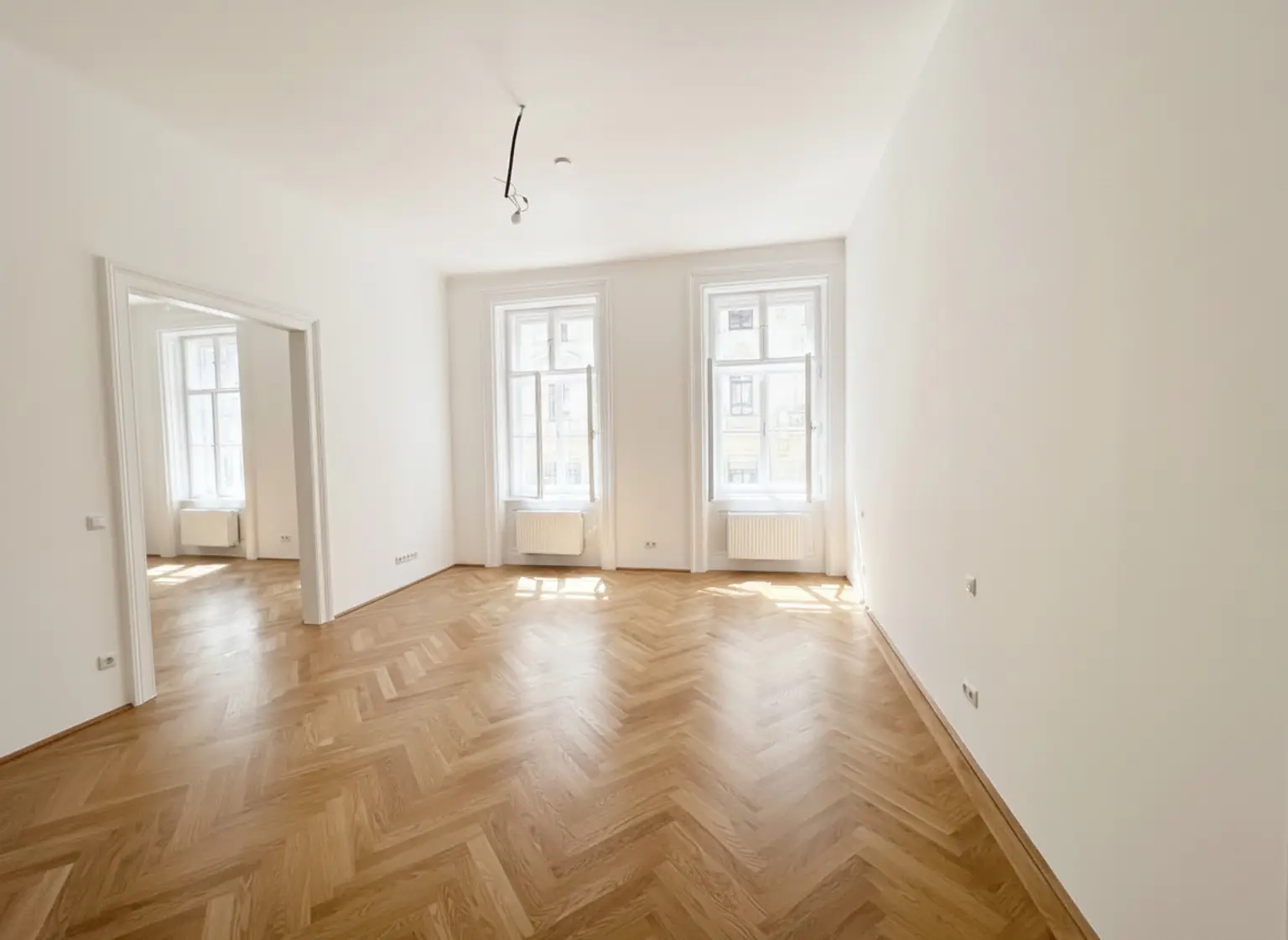 UNBEFRISTET und ERSTBEZUG: Prachtvolle, klimatisierte 4-Zimmer-Wohnung in fantastischer Lage