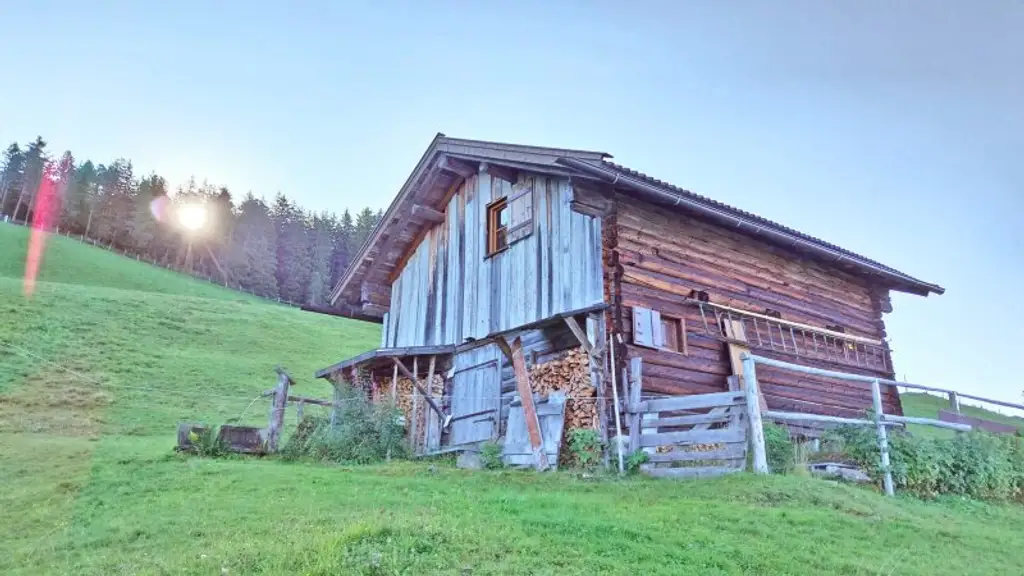 MIETE: ACHTUNG! Tiroler Almhütte mit FREIZEITWOHNSITZ auf 1700m