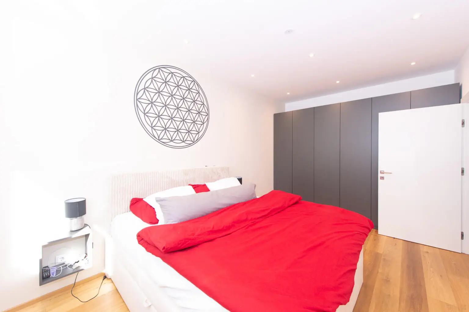 Stylisches Zuhause in Hart bei Graz – modern, bezugsbereit & neuwertig vollmöbliert
