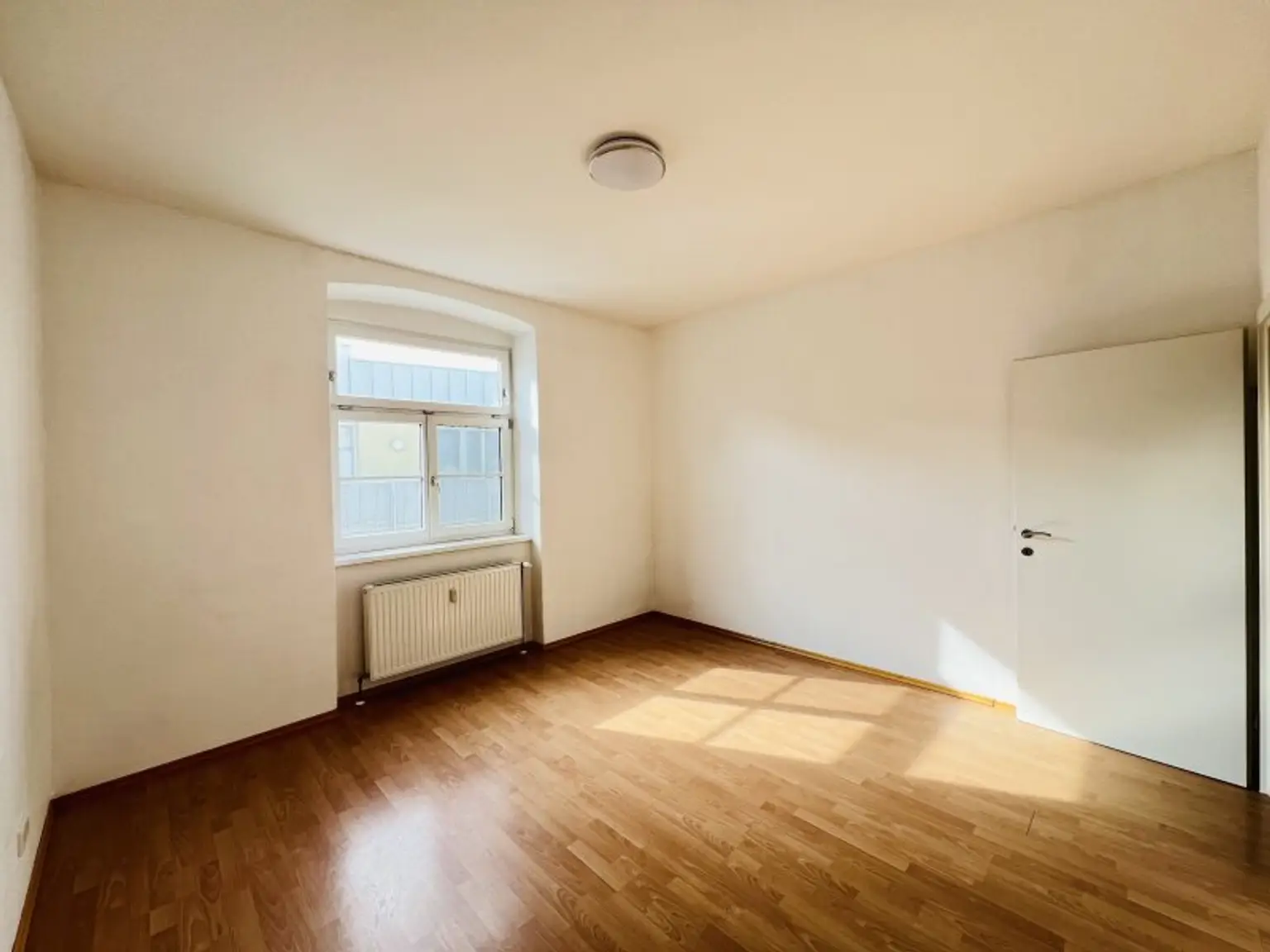 Zentral gelegenes Anlageobjekt in Loosdorf – 8 Wohnungen & 11 Stellplätze