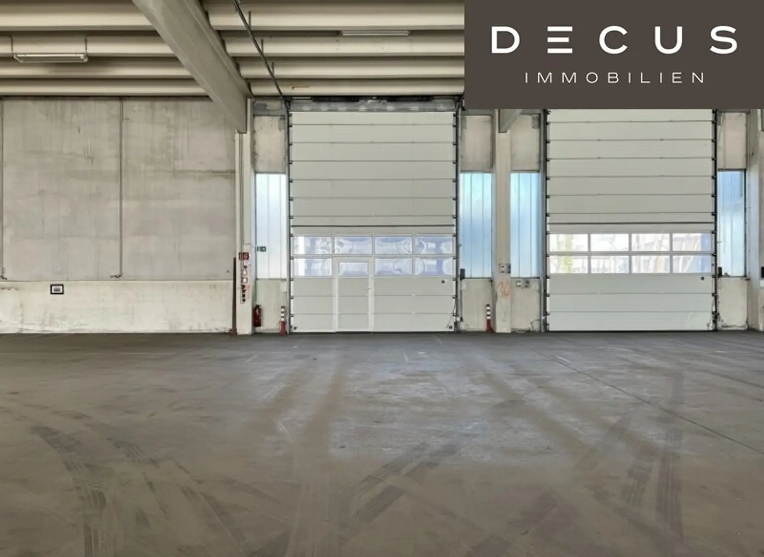 Halle B - 3 Rolltore