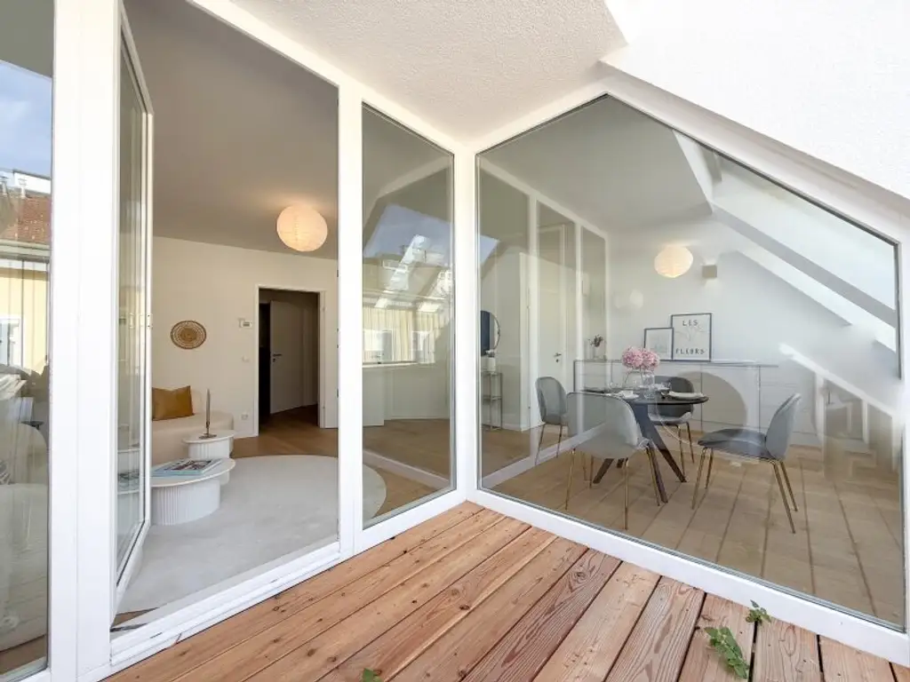 Lichtdurchflutete Dachgeschoss-Maisonette mit Terrasse in begehrter Lage Währings