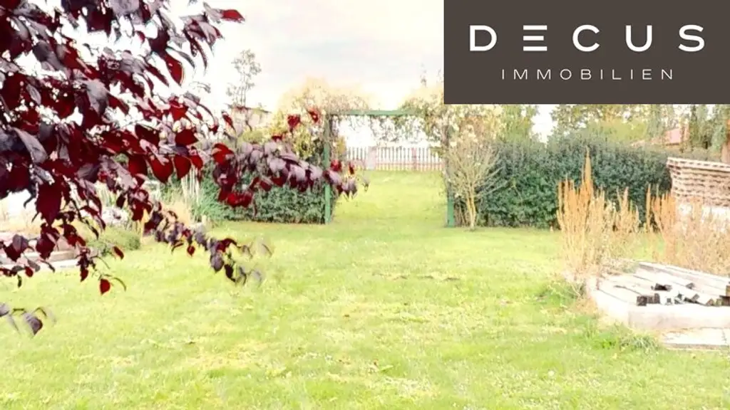 TRAUMHAFTES EINFAMILIENHAUS MIT MIT WOHNKÜCHE, 4 SCHLAFZIMMERN UND GROSSEM GARTEN