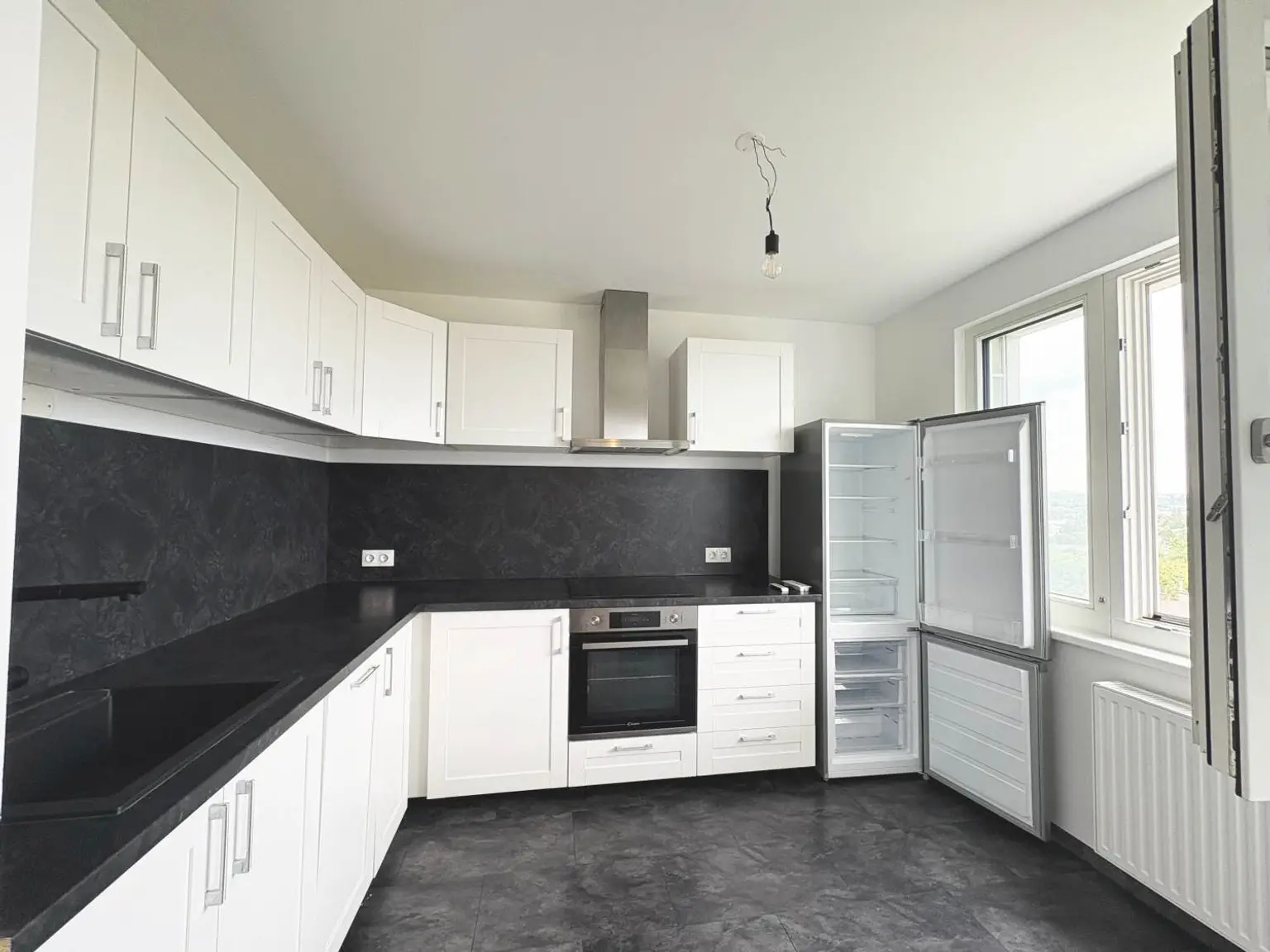 Blick ins Grüne - Großzügige 2 Zimmer Wohnung mit Balkon
UBahn um´s Eck