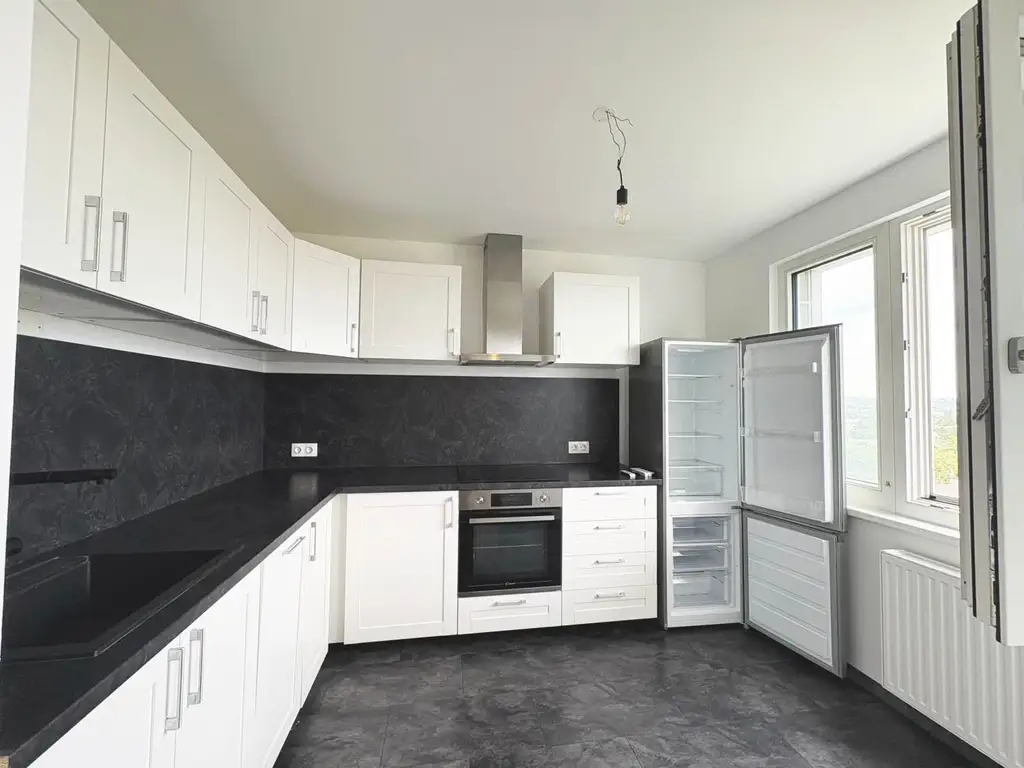 Blick ins Grüne - Großzügige 2 Zimmer Wohnung mit Balkon
UBahn um´s Eck