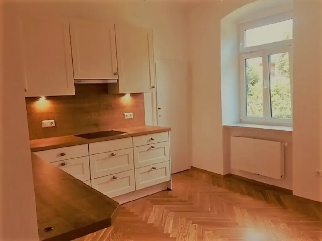Traumwohnung in historischer Villa!