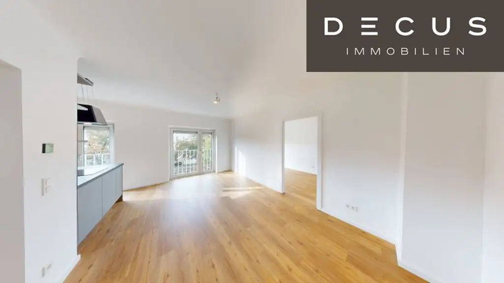 | STILVOLLE NEUBAUWOHNUNG IM 4.STOCK | ERSTBEZUG NACH SANIERUNG | AB DEZEMBER