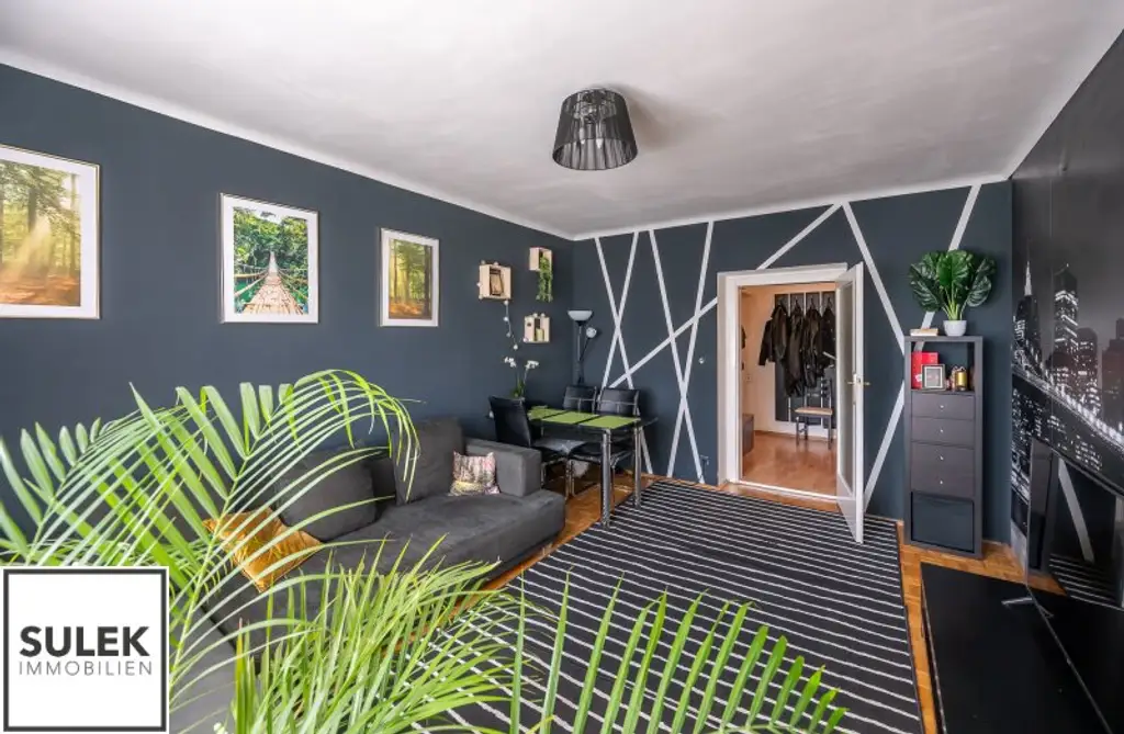 befristet vermietete 3 Zimmer -Wohnung mit Loggia im 8.Stock inkl. Fernblick