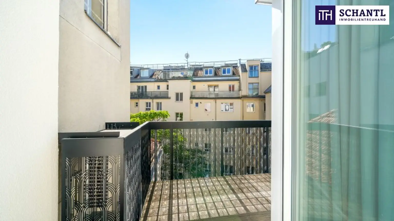Exklusivität zum Einziehen! Design + Eleganz + Raffinesse + Edle Materialien! TOP-Wohnung in TOP-Lage mit hofseitiger Terrasse! Wünsche werden wahr....