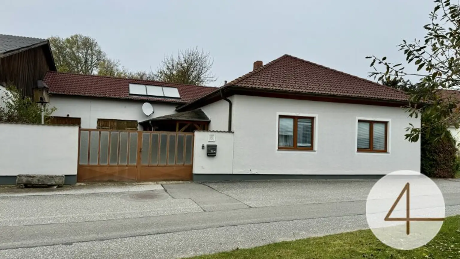 Anwesen mit viel Platz in idyllische Ortsrandlage