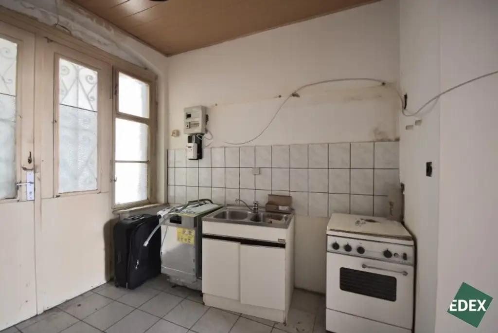 Sanierungsbedürftige 1,5-Zimmer-Wohnung im 16. Bezirk