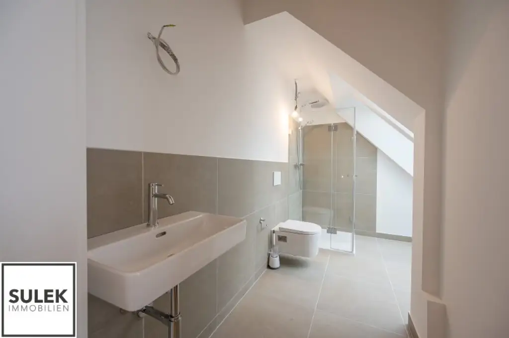 Dachgeschoßwohnung im Herzen des 2. Bezirks – 71 m² Wohnkomfort
