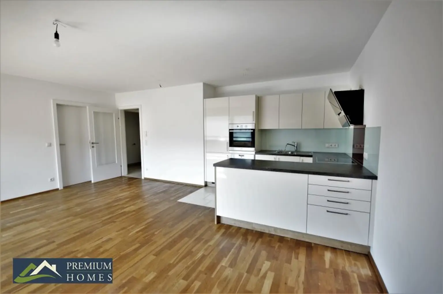 Mietwohnung Kundl: K1 _Der Gipfel des Wohnens Top 5_ 59,37 m²_Wohnzimmer mit Küche