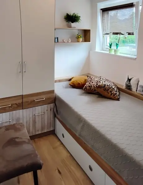 Eine komplett neu adaptierte 3-Zimmer-Wohnung mit Eckbalkon und Traunstein Blick.