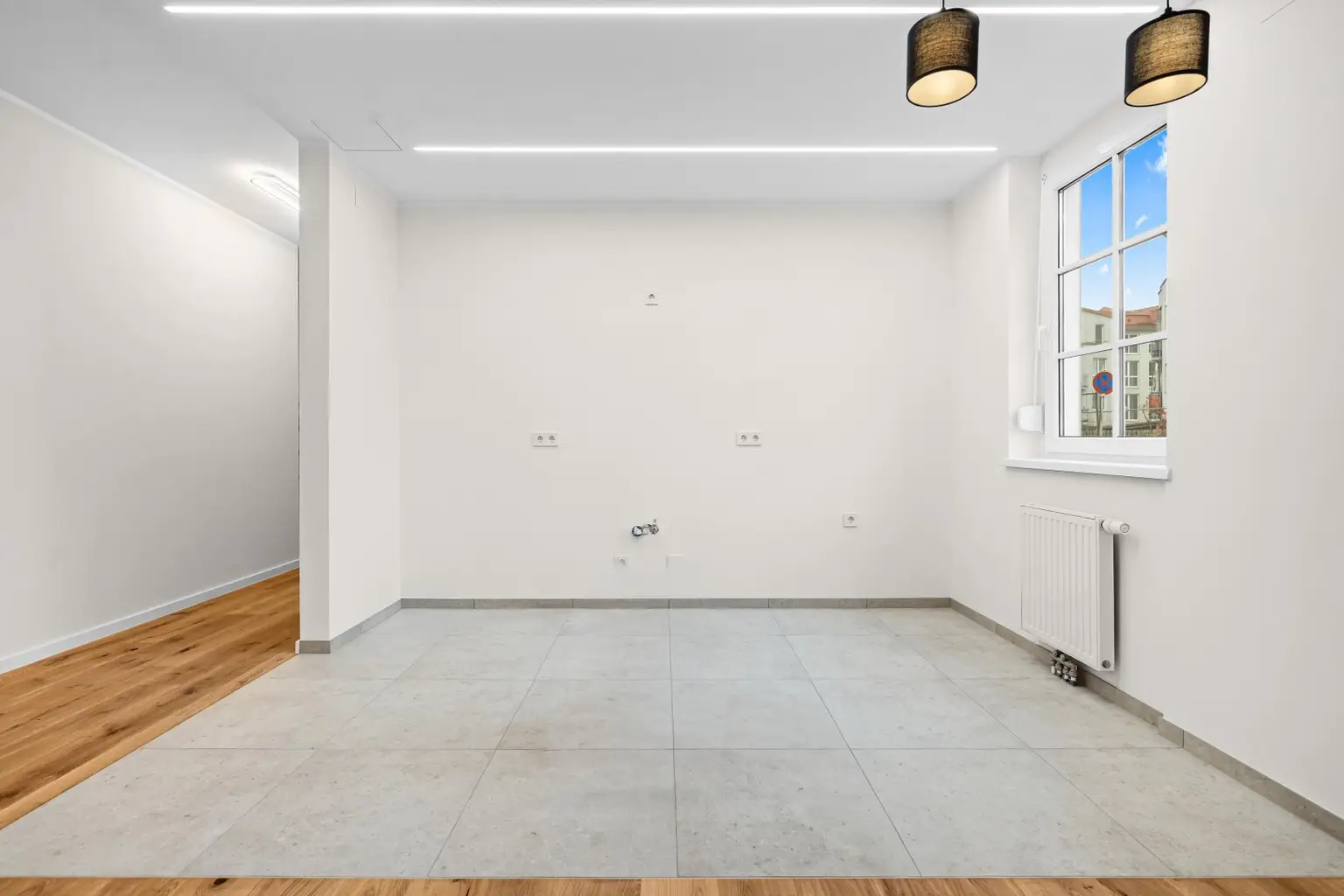 "Helle, Top-renovierte Eigentumswohnung mit Balkon & Garagenplatz – ruhig wohnen, zentral leben"