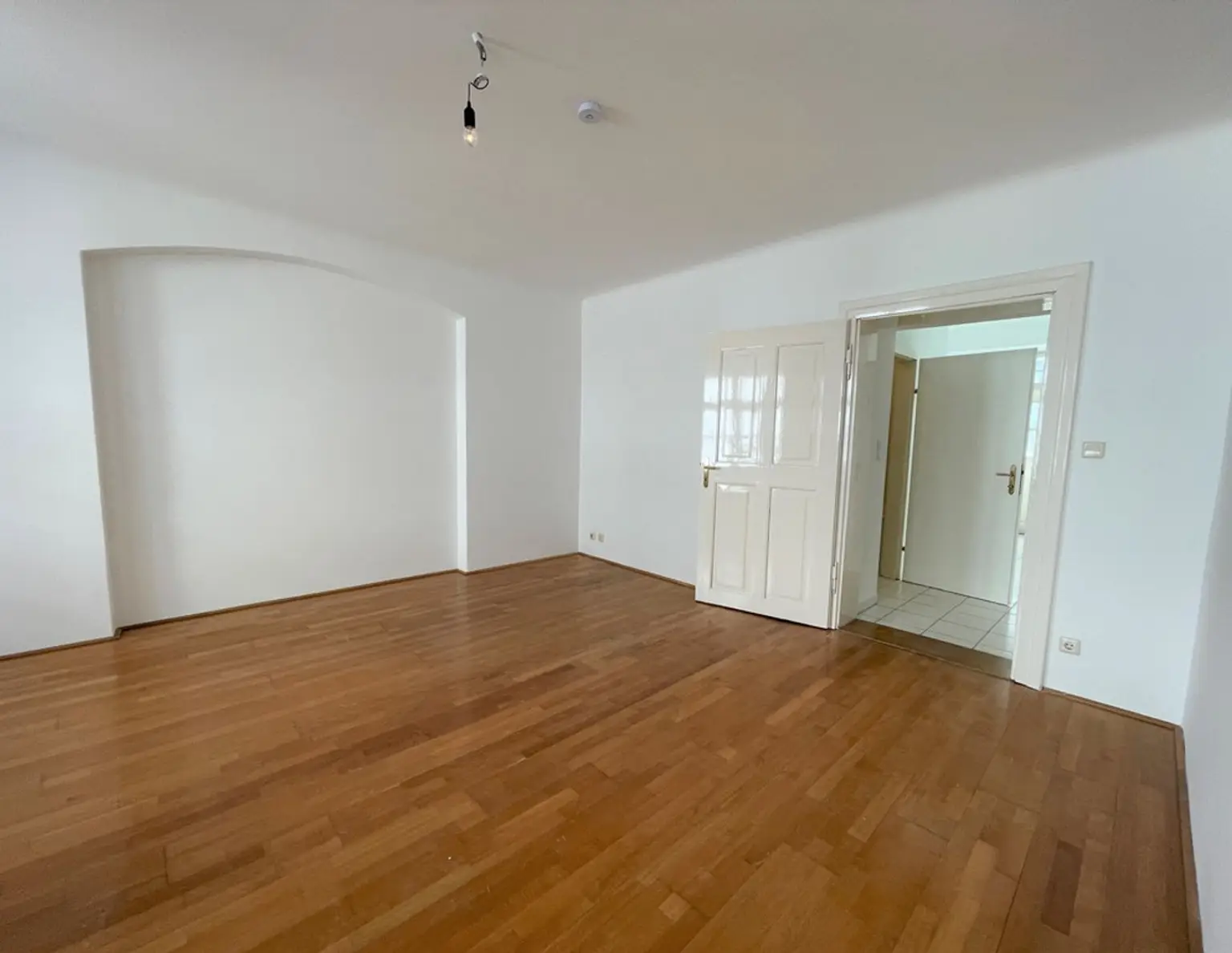TOP-CITY-LAGE | ENTZÜCKENDE 2 ZIMMER | BALLGASSE