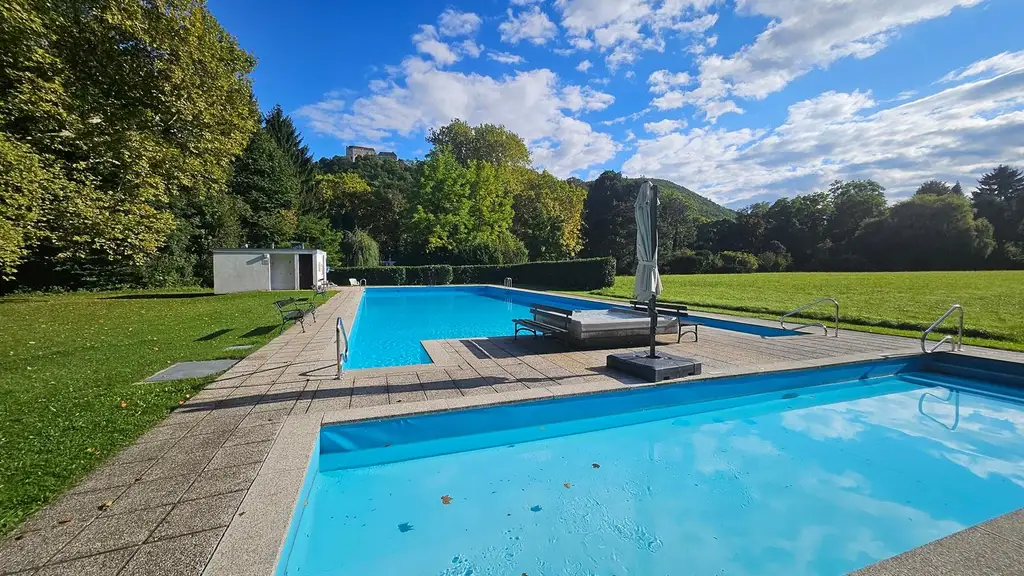 Wohnen in idyllischer Lage - gepflegter Bungalow im Schlosspark von Seebenstein!