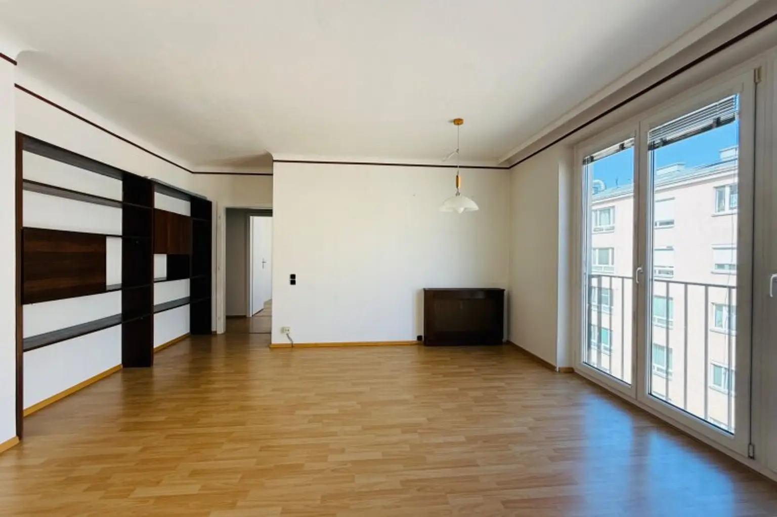 Sehr gut aufgeteilte 2 Zimmer Wohnung mit separater Küche