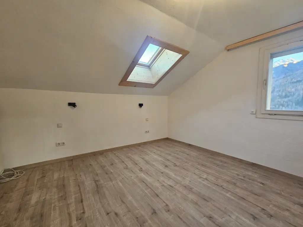 MIETE - Renovierte 3 Zimmerwohnung mit Balkon -  inkl. aller Betriebskosten