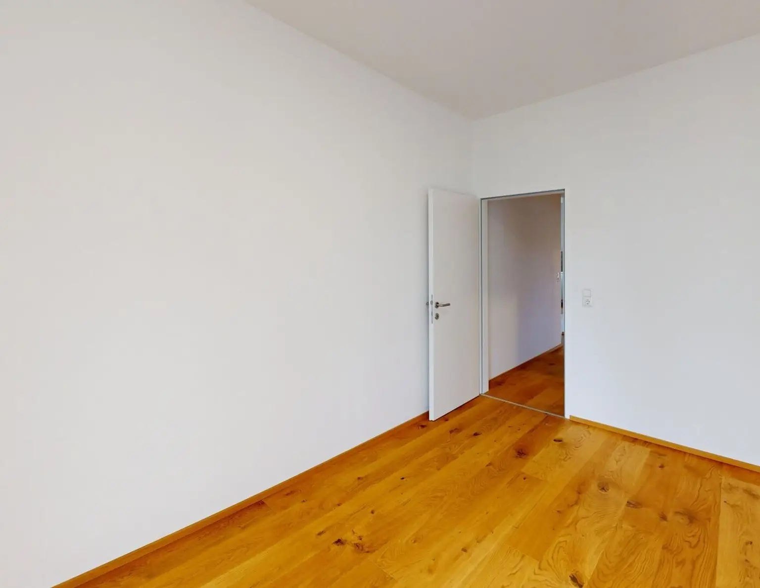 Provisionsfrei / Keine Grunderwerbsteuer!: Feldkirchen - 3-Zimmer-Wohnung im Grünen mit großem Balkon und Spielplatz